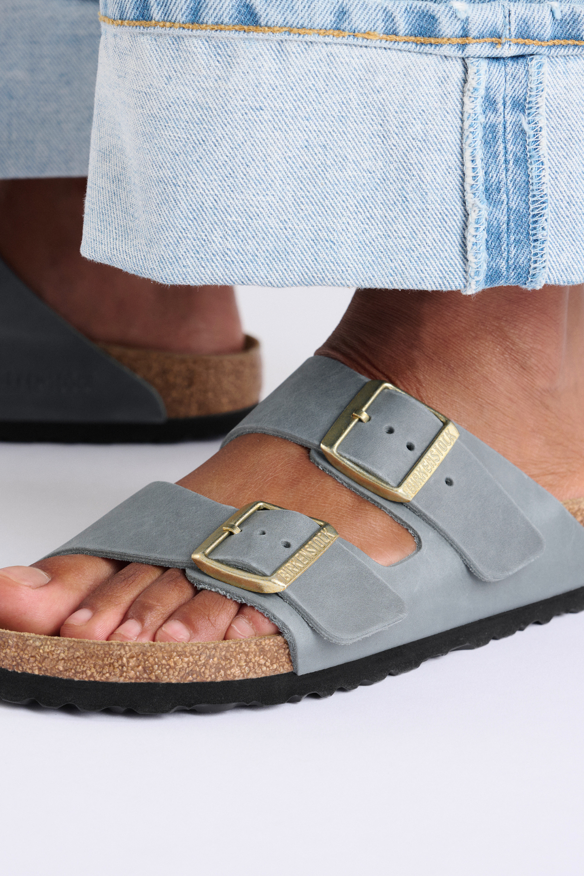 Arizona Basalt Grey Huilé Cuir Étroit